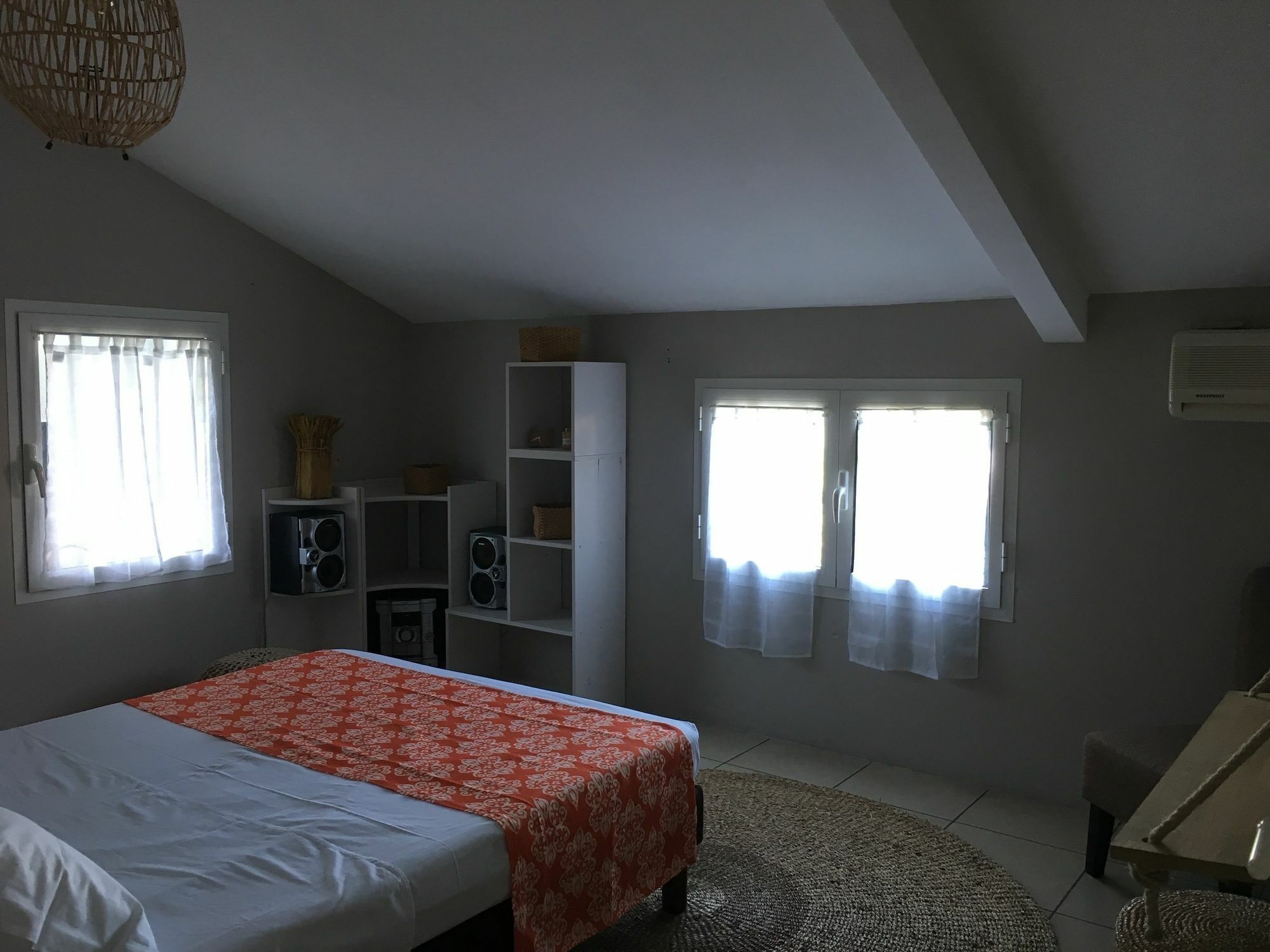 House With 5 Rooms In Etang Sale, With Wonderful Mountain View, Enclos Luaran gambar