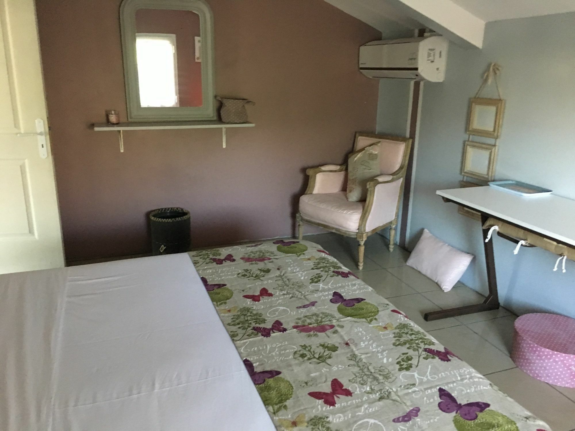 House With 5 Rooms In Etang Sale, With Wonderful Mountain View, Enclos Luaran gambar